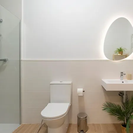 Paradise - Comodo Y Acogedor - Conectado Con Aeropuerto, Playa Y Centro Appartement Valencia