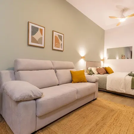 Lägenhet Paradise - Comodo Y Acogedor - Conectado Con Aeropuerto, Playa Y Centro Valencia